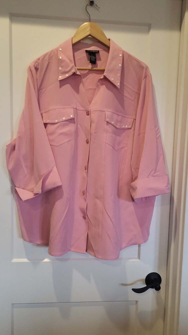 Maggie Barnes Western Grandmaglam Plus Size 22/24 Pink Embellished Collar Button